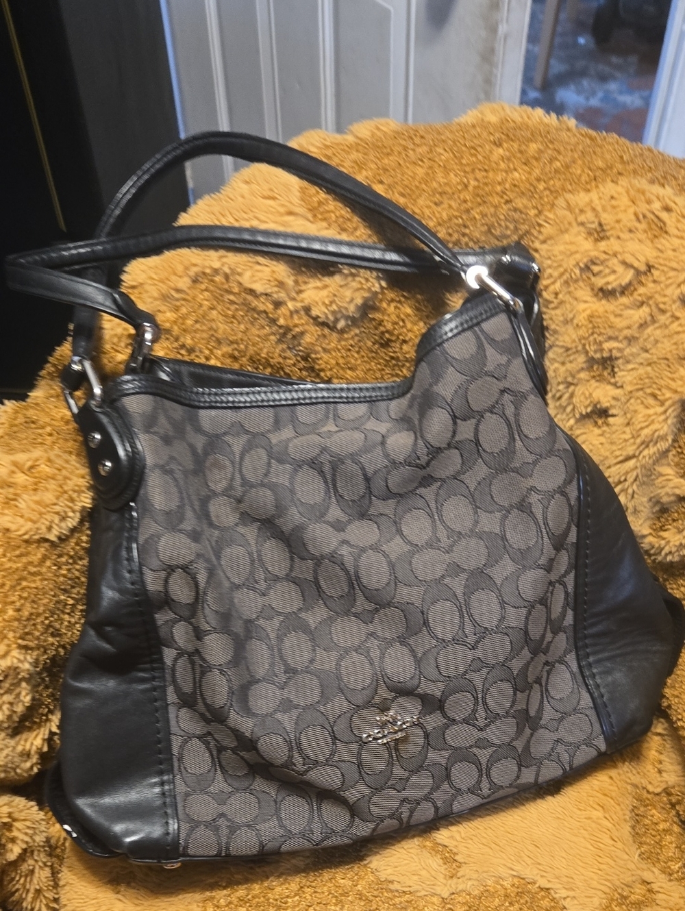 Edie 31 Vintage Coach Shoulder Bag
